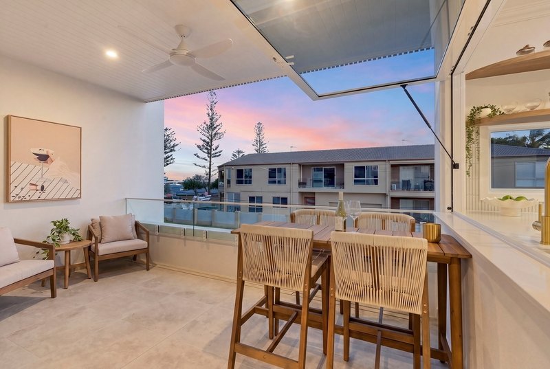 Photo - 1/84 The Esplanade, Paradise Point QLD 4216 - Image 10