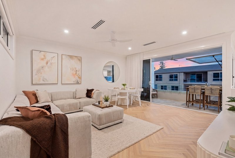 Photo - 1/84 The Esplanade, Paradise Point QLD 4216 - Image 12