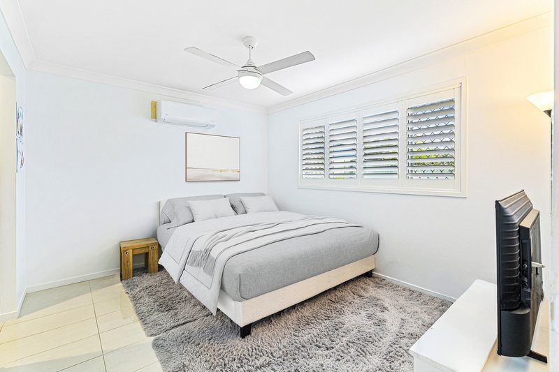 Photo - 184 Universal Street, Oxenford QLD 4210 - Image 7