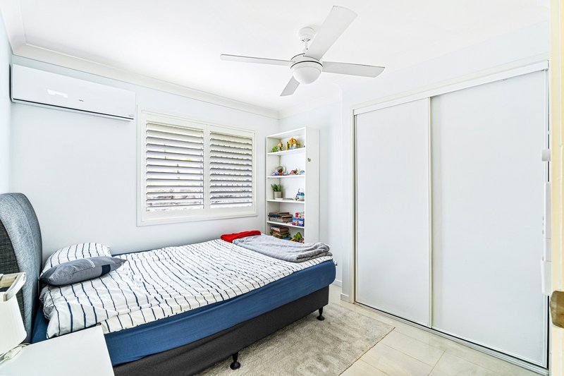 Photo - 184 Universal Street, Oxenford QLD 4210 - Image 11