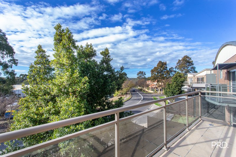 Photo - 18/400 Glenmore Parkway, Glenmore Park NSW 2745 - Image 5