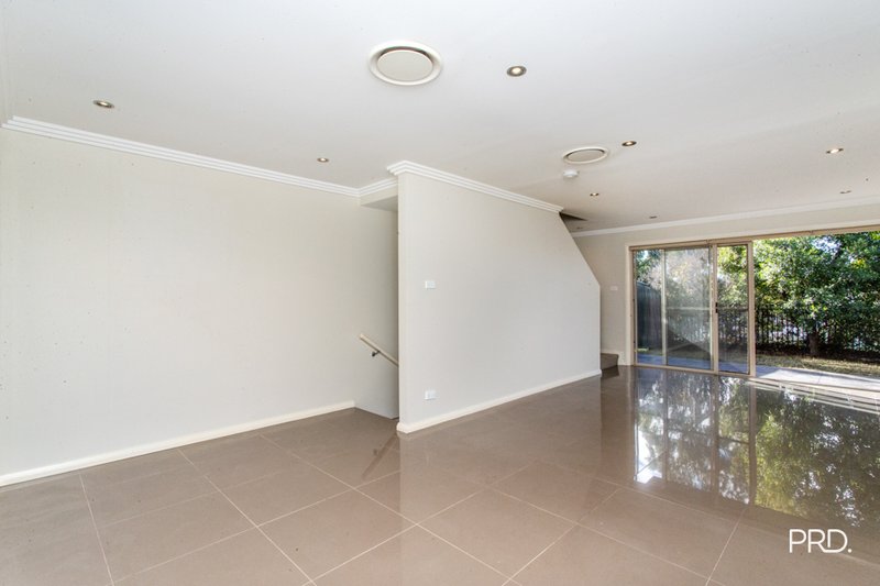 Photo - 18/400 Glenmore Parkway, Glenmore Park NSW 2745 - Image 6
