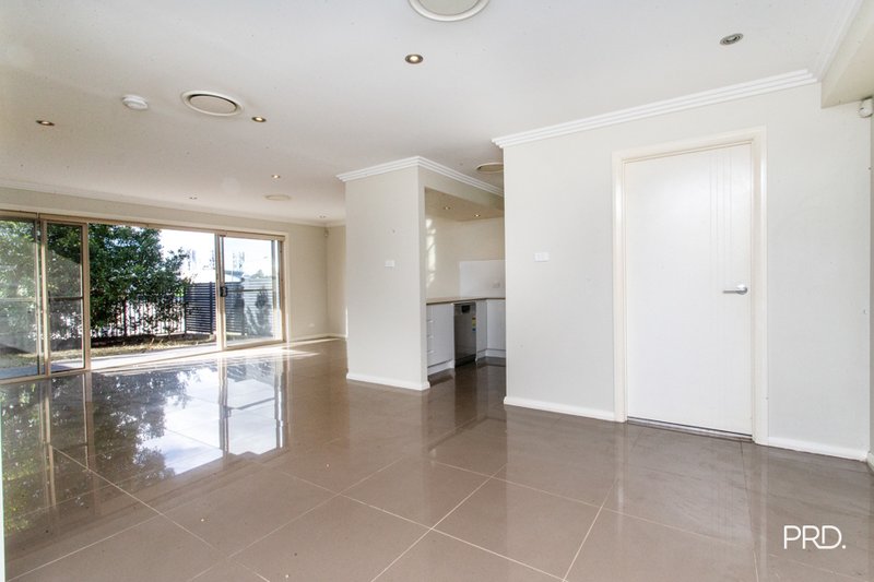 Photo - 18/400 Glenmore Parkway, Glenmore Park NSW 2745 - Image 7