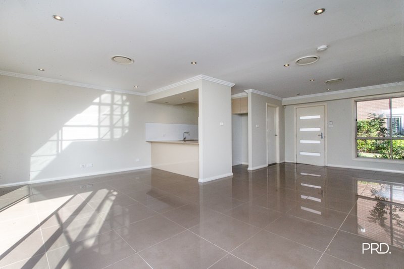 Photo - 18/400 Glenmore Parkway, Glenmore Park NSW 2745 - Image 8