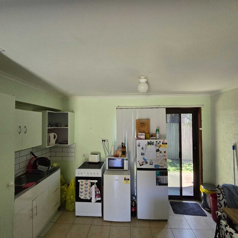 Photo - 18/41 Defiance Road, Woodridge QLD 4114 - Image 3