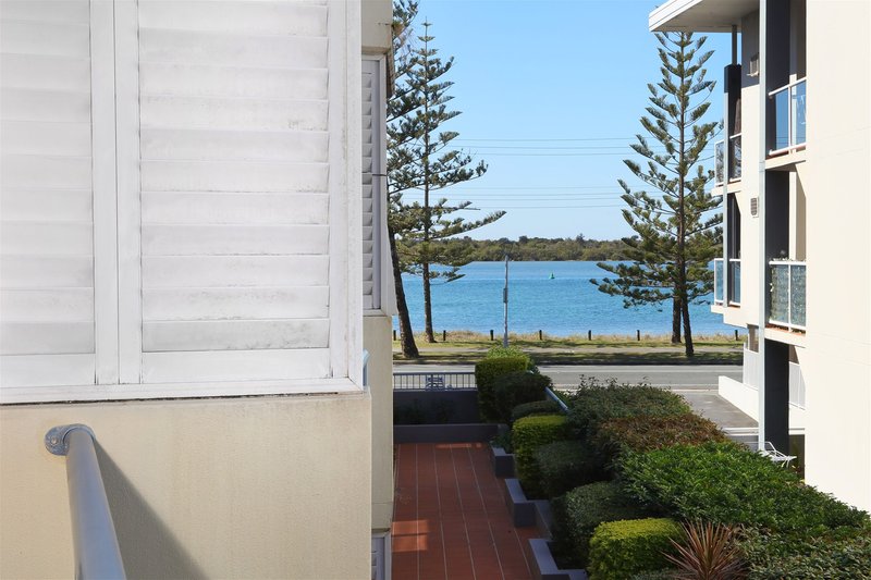 Photo - 18/416 Marine Parade, Biggera Waters QLD 4216 - Image 1