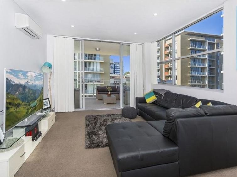 Photo - 184/22-32 Gladstone Avenue, Wollongong NSW 2500 - Image 2