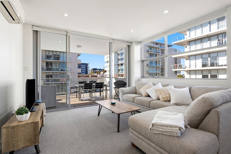 Photo - 184/30 Gladstone Avenue, Wollongong NSW 2500 - Image 1