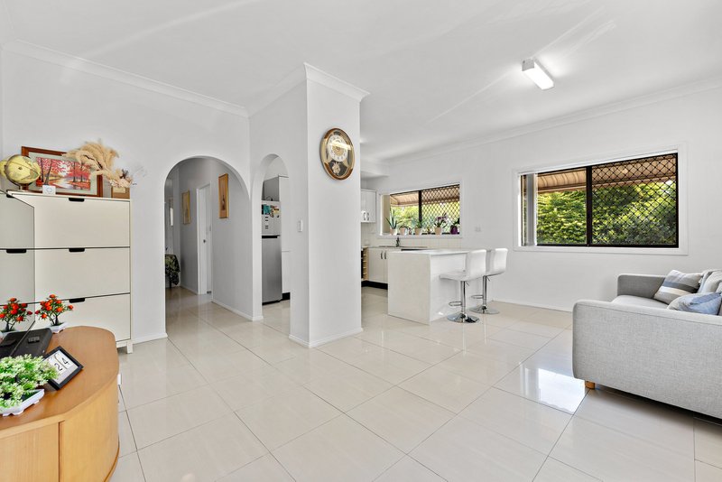 Photo - 1/845 Old Cleveland Road, Carina QLD 4152 - Image 2