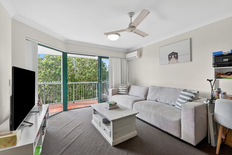 Photo - 18/45 Pohlman Street, Southport QLD 4215 - Image 2