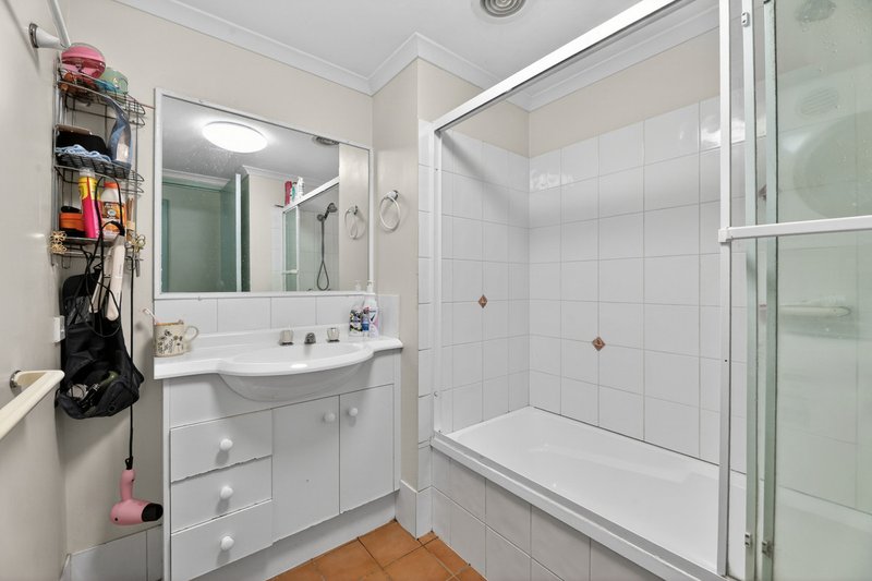 Photo - 18/45 Pohlman Street, Southport QLD 4215 - Image 8