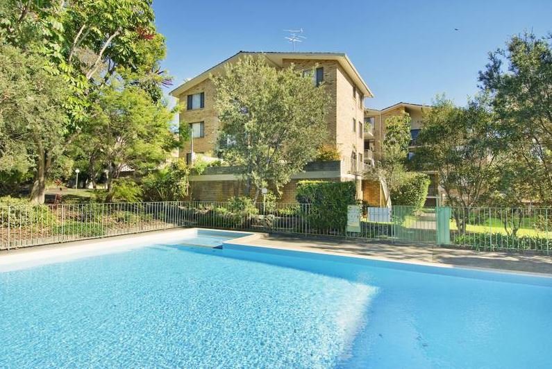 Photo - 18/46-50 The Crescent, Dee Why NSW 2099 - Image 1