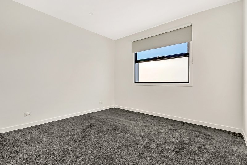 Photo - 184A Buckley Street, Essendon VIC 3040 - Image 13