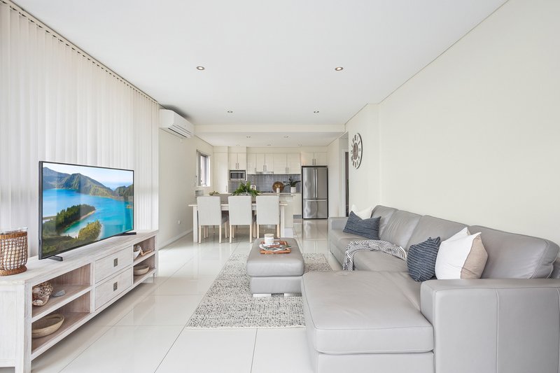 Photo - 18/5-7 Stewart Street, Wollongong NSW 2500 - Image 5