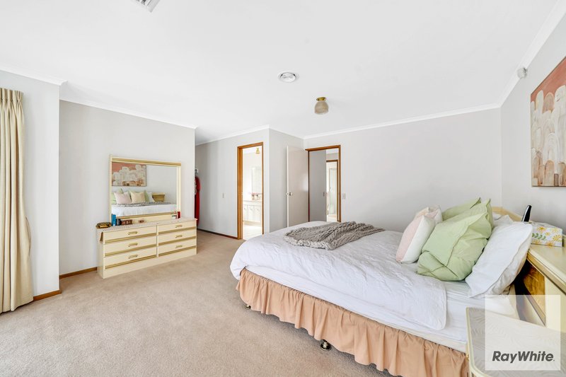 Photo - 185 Blossom Park Drive, Mill Park VIC 3082 - Image 11