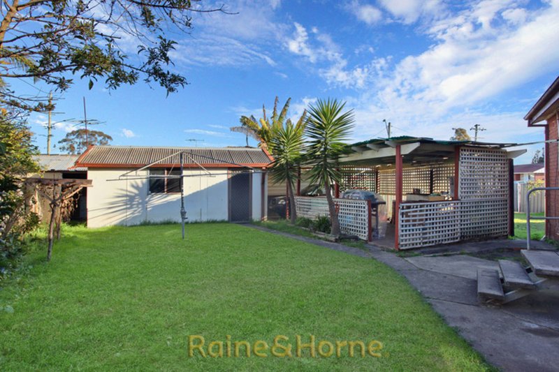 Photo - 185 Carlisle Avenue, Hebersham NSW 2770 - Image 6