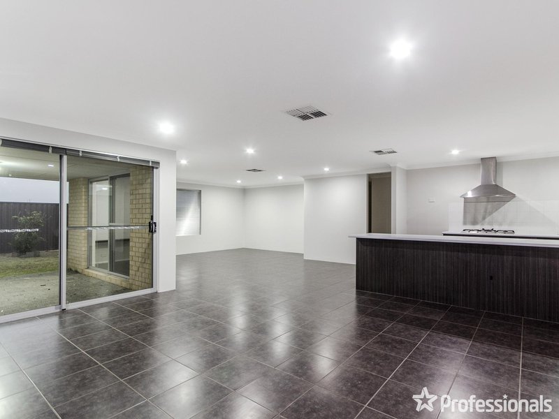 Photo - 185 Clyde Avenue, Baldivis WA 6171 - Image 6