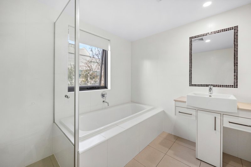 Photo - 18/5 Gould Street, Turner ACT 2612 - Image 10