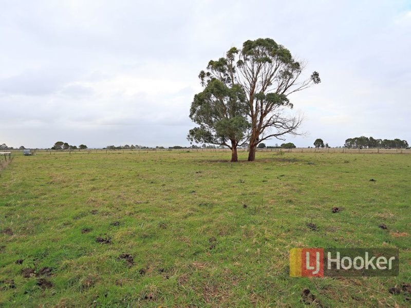 Photo - 185 Harkers Road, Caldermeade VIC 3984 - Image 10