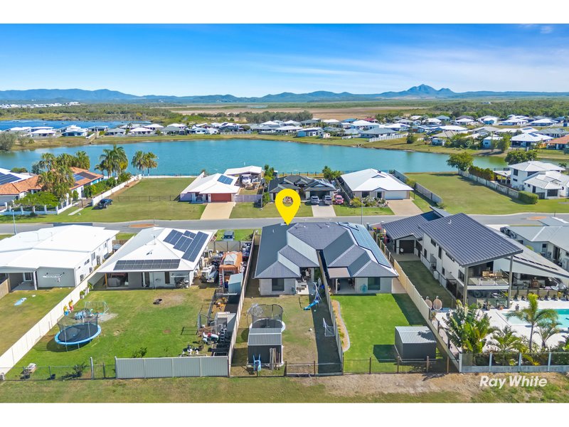 Photo - 1/85 Monaco Drive, Zilzie QLD 4710 - Image 14