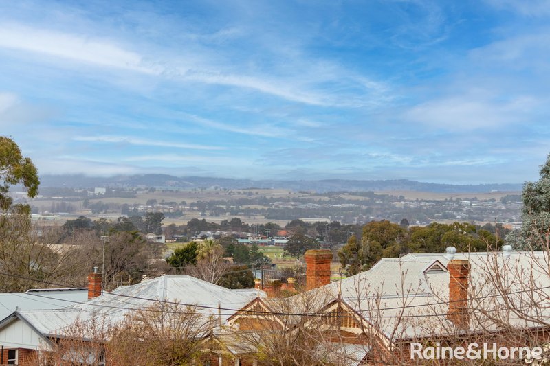 Photo - 185 Seymour Street, Bathurst NSW 2795 - Image 4