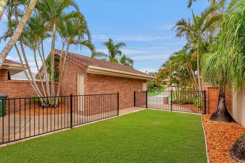 Photo - 1/85 Treeview Drive, Burleigh Waters QLD 4220 - Image 3