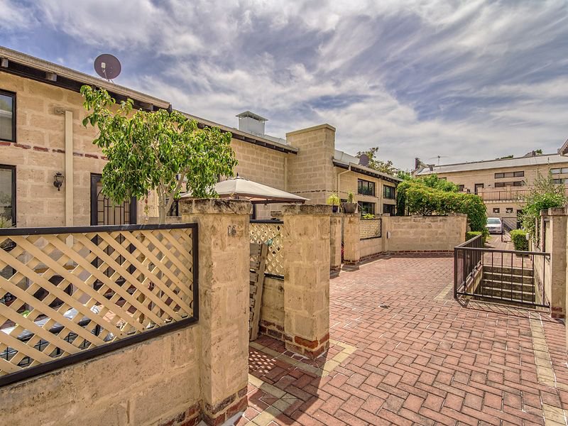 Photo - 18/500 Beaufort Street, Highgate WA 6003 - Image 2