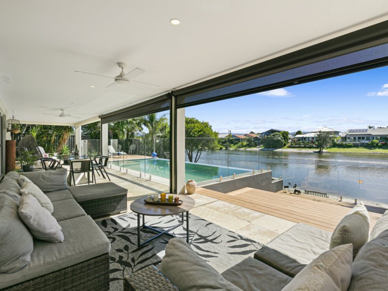 Photo - 186 Acanthus Ave , Burleigh Waters QLD 4220 - Image 11