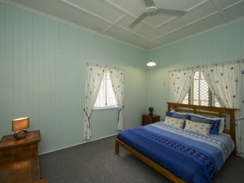 Photo - 186 Auckland Street, South Gladstone QLD 4680 - Image 7