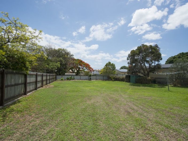 Photo - 186 Auckland Street, South Gladstone QLD 4680 - Image 11