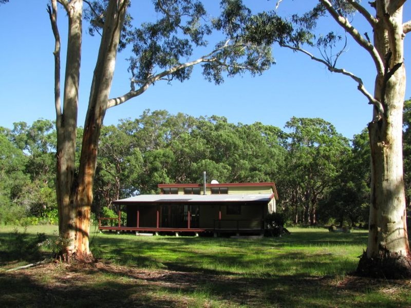 Photo - 186 Beach Road, Mitchells Island NSW 2430 - Image 2