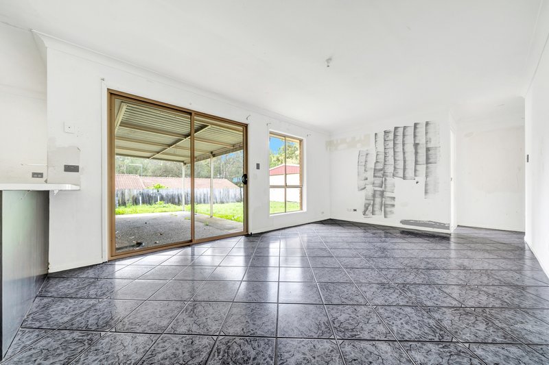 Photo - 186 Castile Crescent, Edens Landing QLD 4207 - Image 12