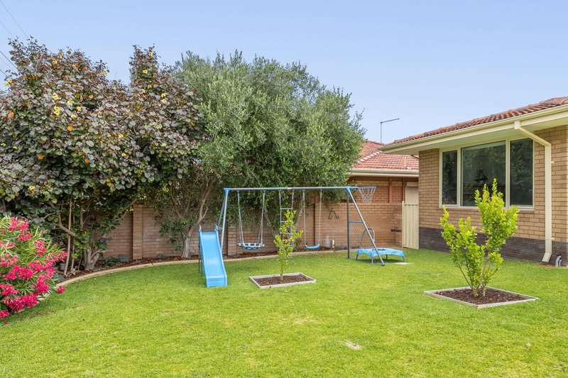 Photo - 186 Clontarf Road, Hamilton Hill WA 6163 - Image 2