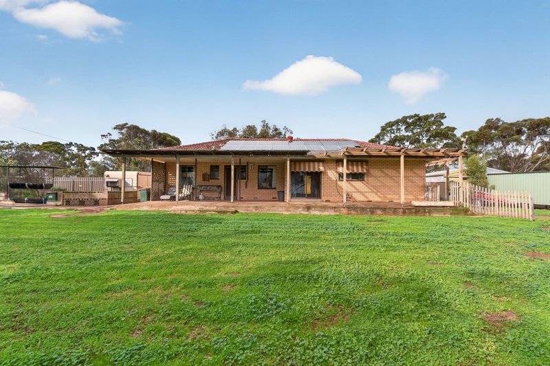 Photo - 186 Mackereth Road, Templers SA 5371 - Image 12