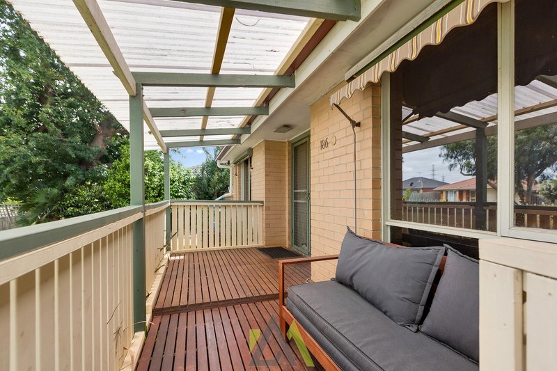 Photo - 186 Monahans Road, Cranbourne VIC 3977 - Image 3