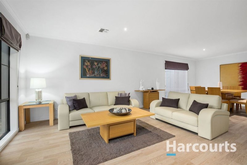 Photo - 186 Murrindal Drive, Rowville VIC 3178 - Image 4