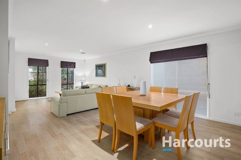 Photo - 186 Murrindal Drive, Rowville VIC 3178 - Image 5