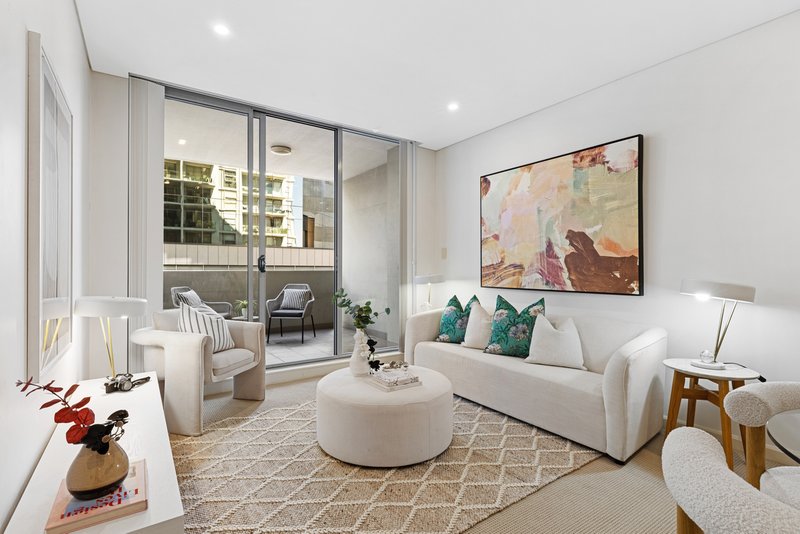 Photo - 18/7-15 Newland Street, Bondi Junction NSW 2022 - Image 1
