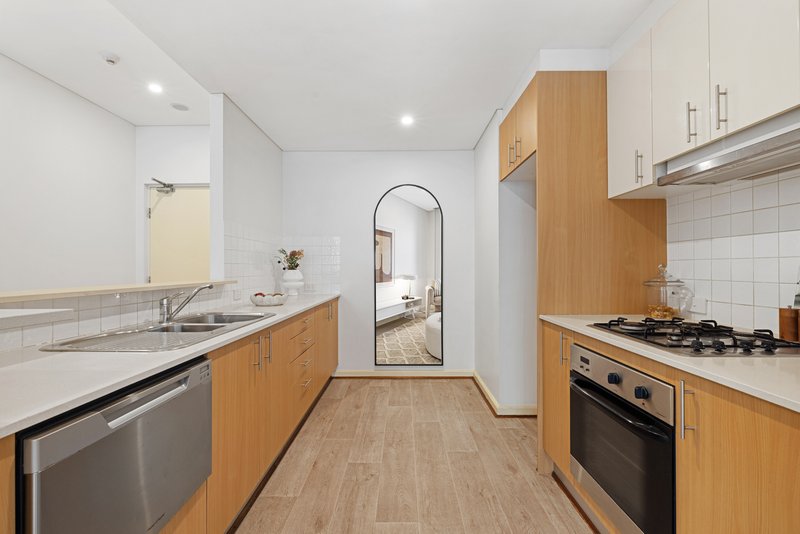 Photo - 18/7-15 Newland Street, Bondi Junction NSW 2022 - Image 5