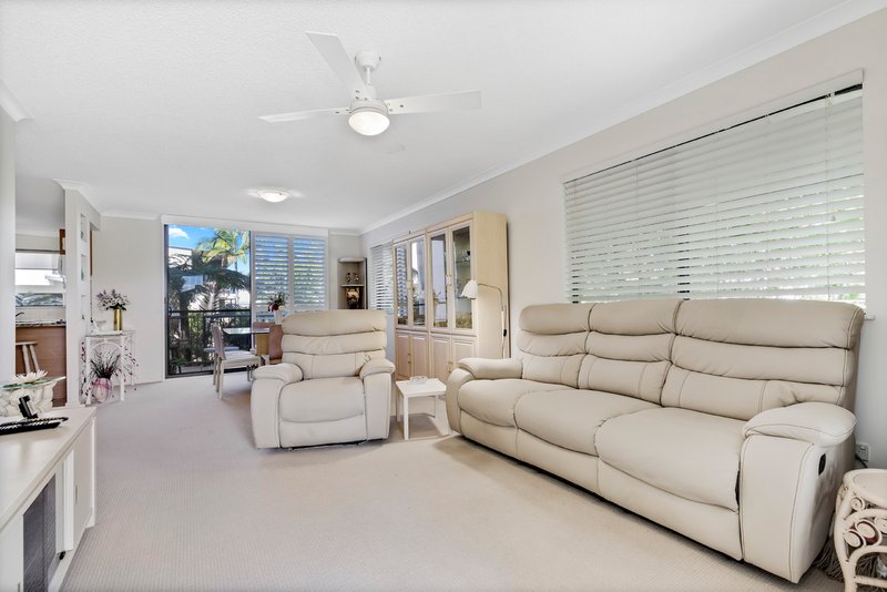 Photo - 1/87-89 Duporth Avenue, Maroochydore QLD 4558 - Image 9