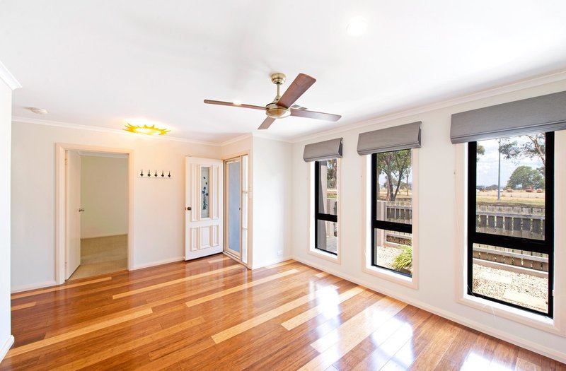 Photo - 187 Anthony Rolfe Avenue, Gungahlin ACT 2912 - Image 2