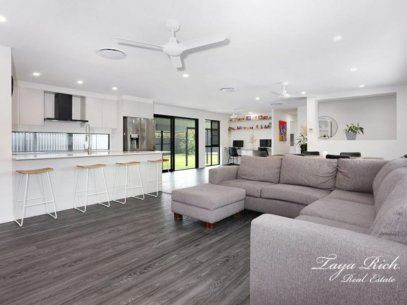 Photo - 187 Currumbin Creek Road, Currumbin Waters QLD 4223 - Image 22