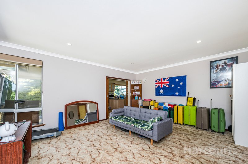 Photo - 187 Karoborup Road, Carabooda WA 6033 - Image 24