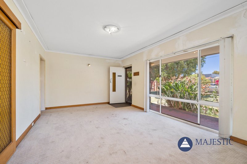 Photo - 187 Kitchener Road, Booragoon WA 6154 - Image 4
