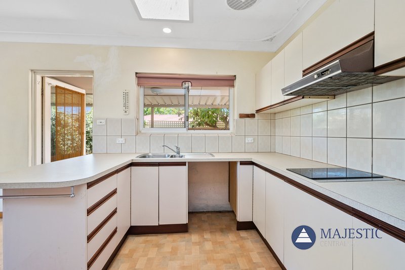 Photo - 187 Kitchener Road, Booragoon WA 6154 - Image 11