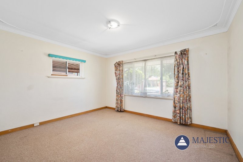 Photo - 187 Kitchener Road, Booragoon WA 6154 - Image 14