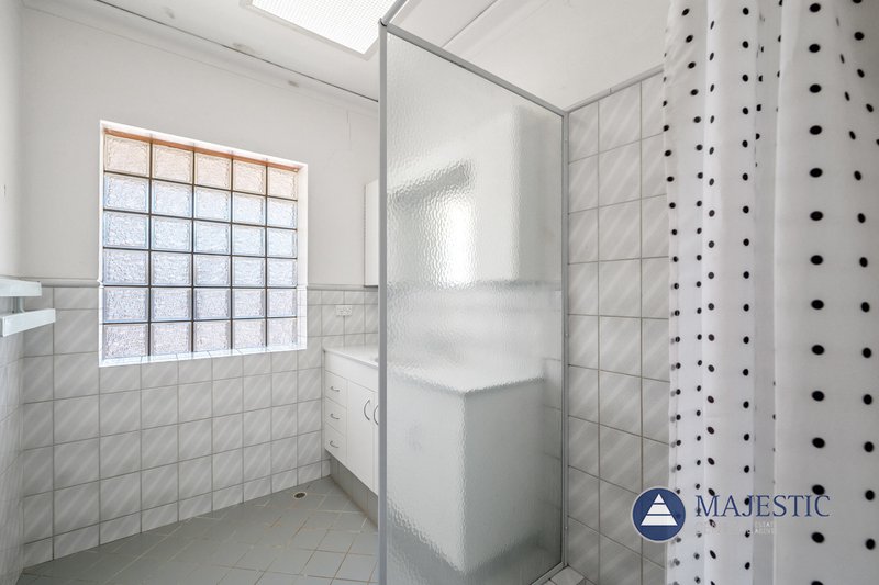 Photo - 187 Kitchener Road, Booragoon WA 6154 - Image 20