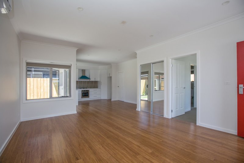 Photo - 1/87 William Street, Lalor VIC 3075 - Image 2