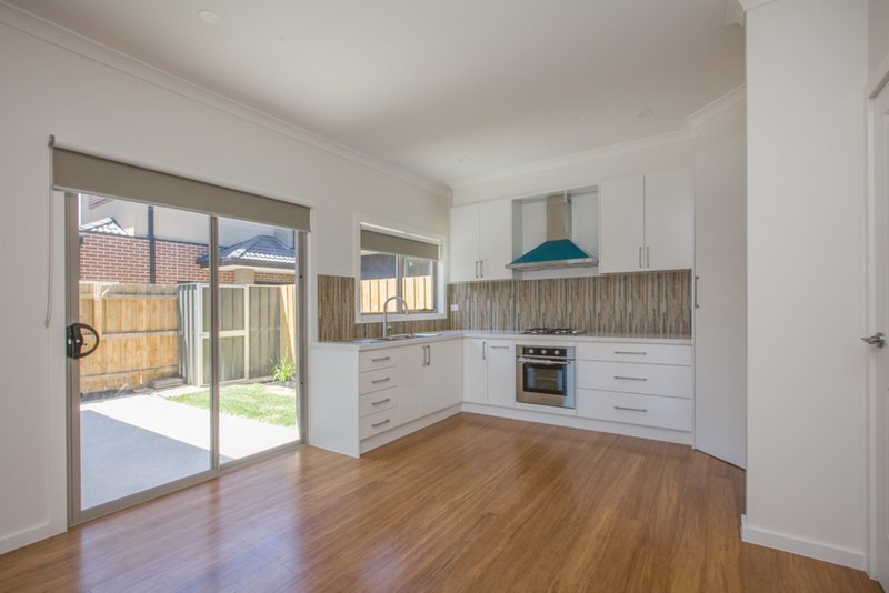 Photo - 1/87 William Street, Lalor VIC 3075 - Image 3