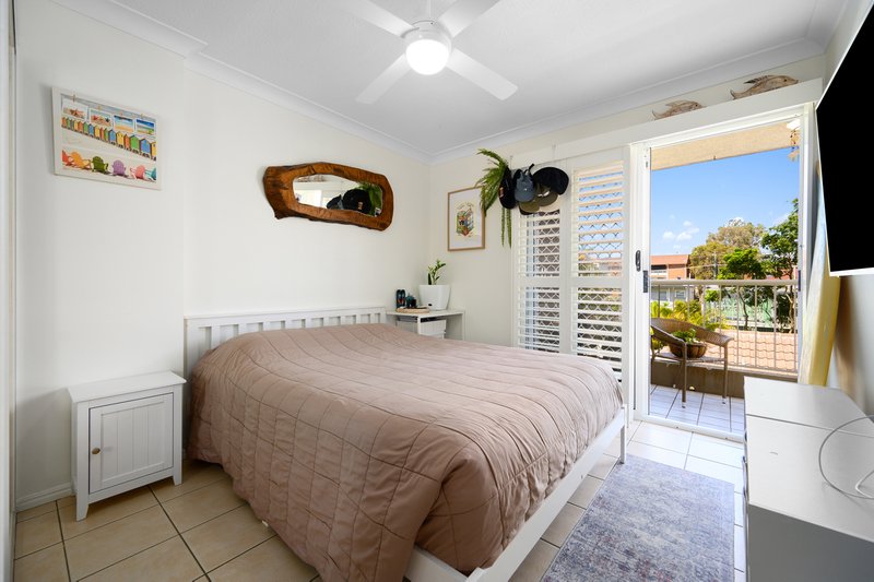 Photo - 18/72 Brighton Street, Biggera Waters QLD 4216 - Image 9